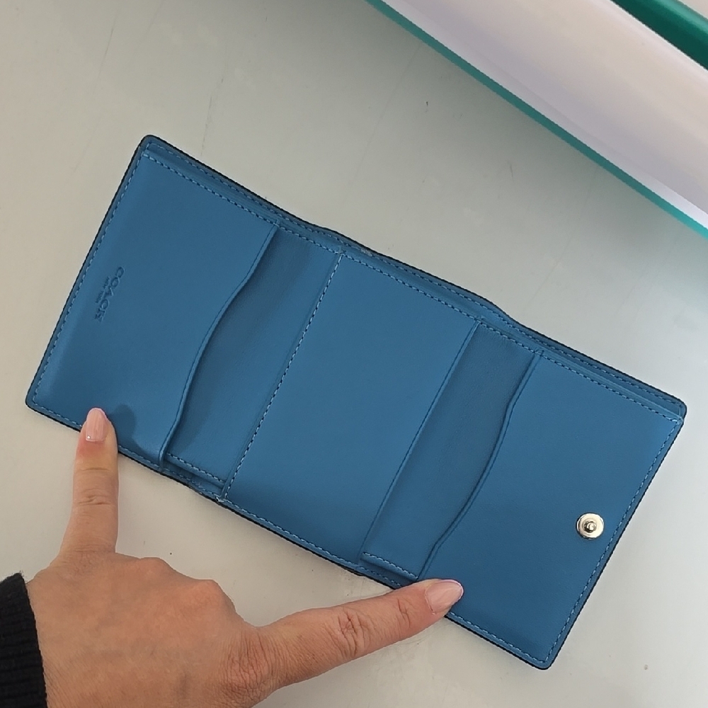 Coach Blue Leather Wallet - Picture 4 of 6